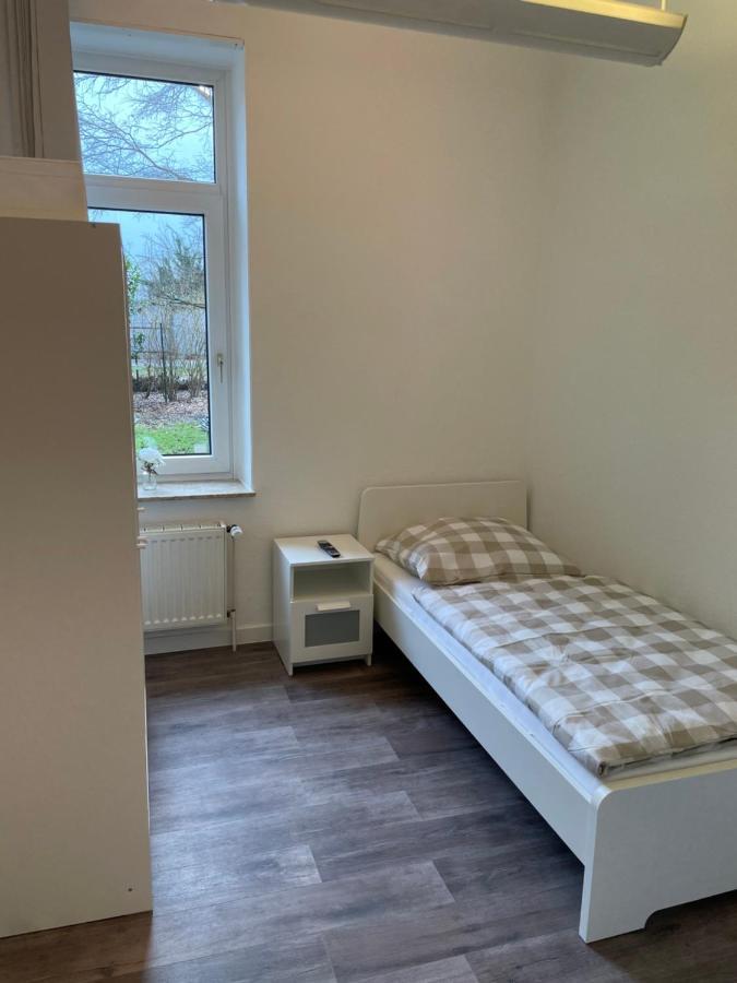 Zentrale Und Grosszugige Monteurswohnung Apartment Bremerhaven